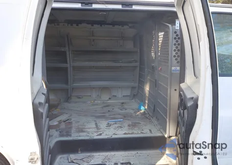 2011 Chevrolet Express 2500 Work Van z USA, uszkodzony, nr VIN 1GCWGFBA7B1166589